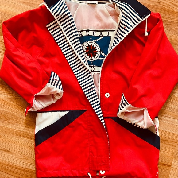 Woman’s jacket - Picture 1 of 3